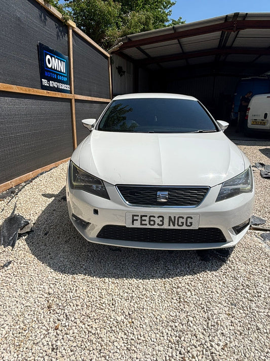 SEAT Leon SE (2013)
1.6 TDI CR SE Hatchback 5dr Diesel Manual Euro 5 (s/s) (105 ps)