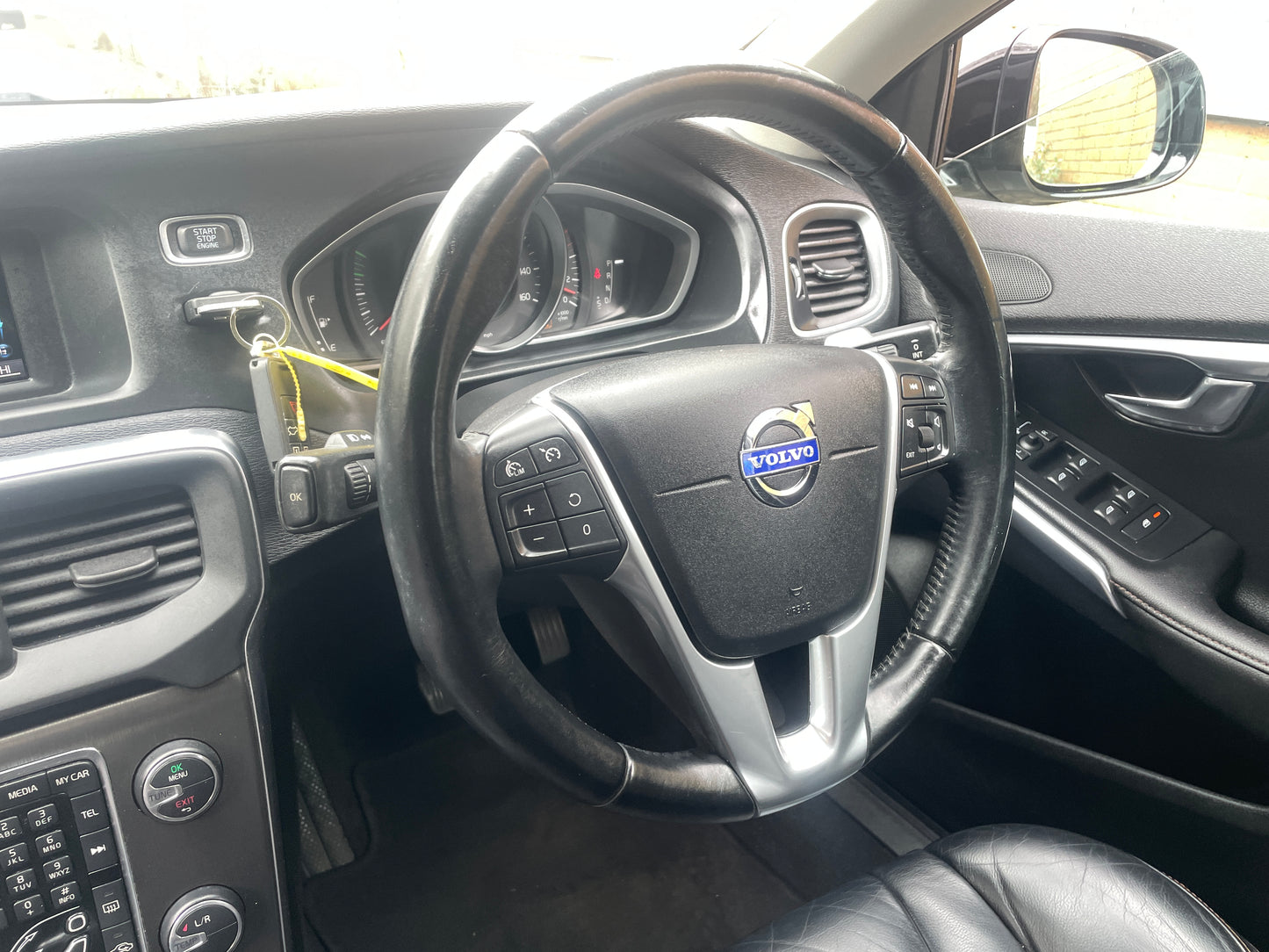 2014 Volvo V40 Cross Country Lux 1.6 D2 Lux Hatchback 5dr Diesel Powershift Euro 5 (s/s) (115 ps)