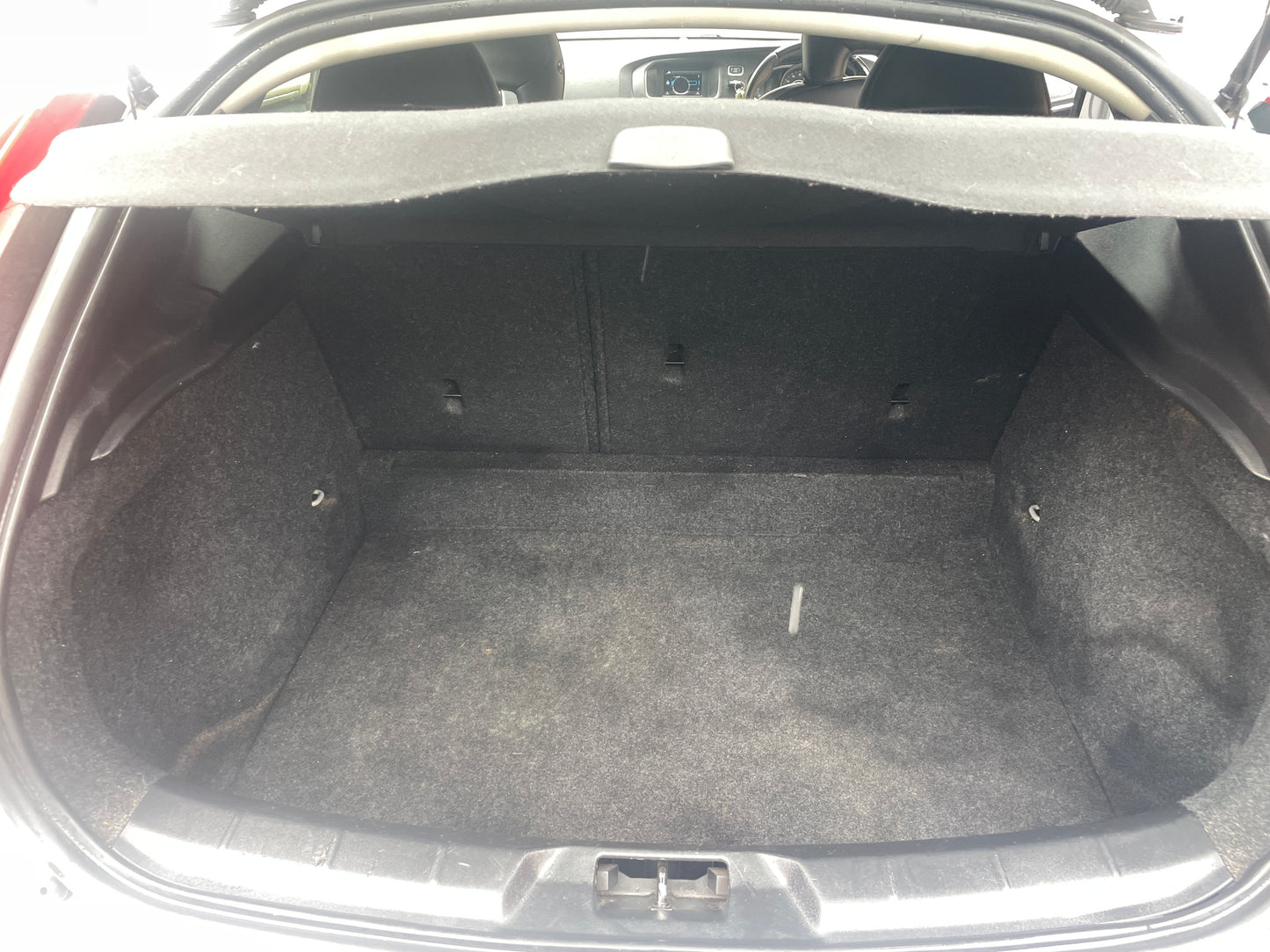 2014 Volvo V40 Cross Country Lux 1.6 D2 Lux Hatchback 5dr Diesel Powershift Euro 5 (s/s) (115 ps)