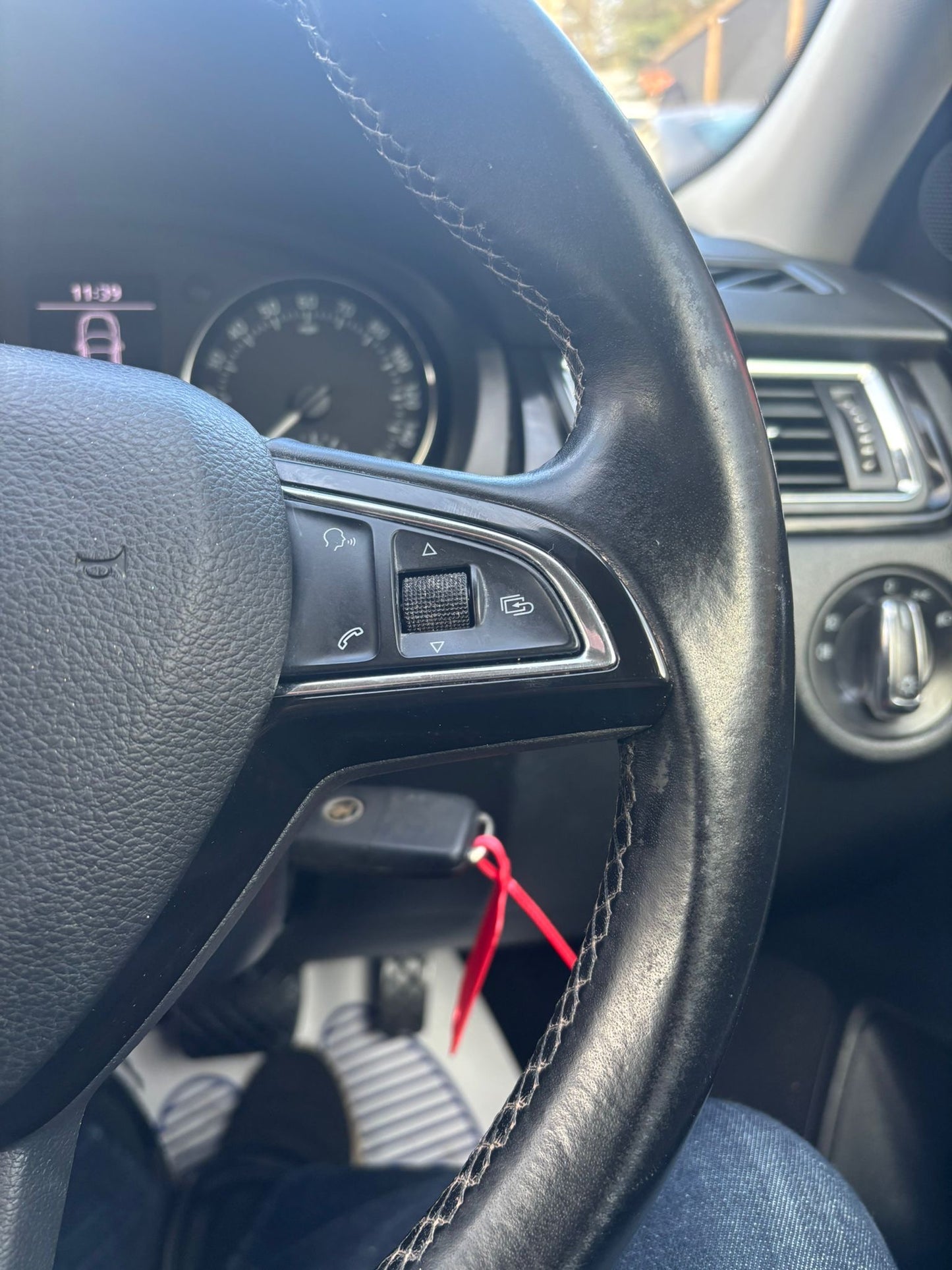 2014 Skoda Rapid Elegance 1.6 TDI Elegance Hatchback 5dr Diesel DSG Euro 5 (90 ps)