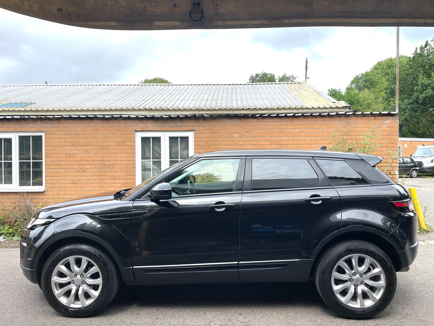 2016 Land Rover Range Rover Evoque SE Tech 
2.0 eD4 SE Tech SUV 5dr Diesel Manual FWD Euro 6 (s/s) (150 ps)