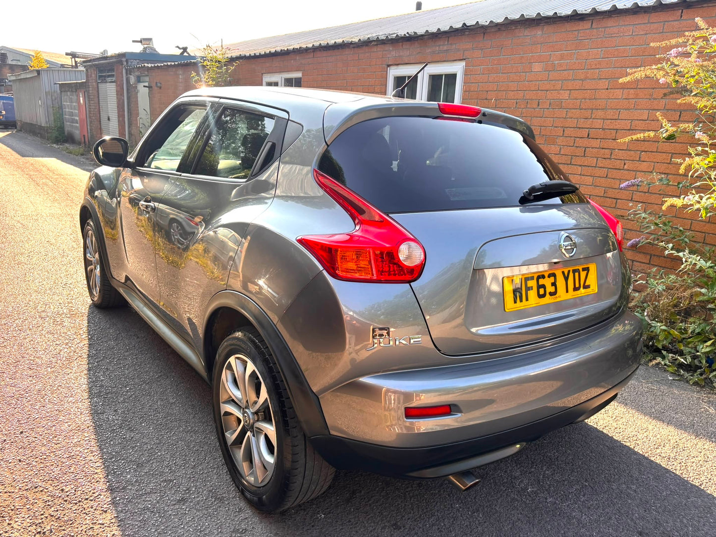 2014 Nissan Juke Tekna 1.6 DIG-T Tekna SUV 5dr Petrol CVT 4WD Euro 5 (190 ps)