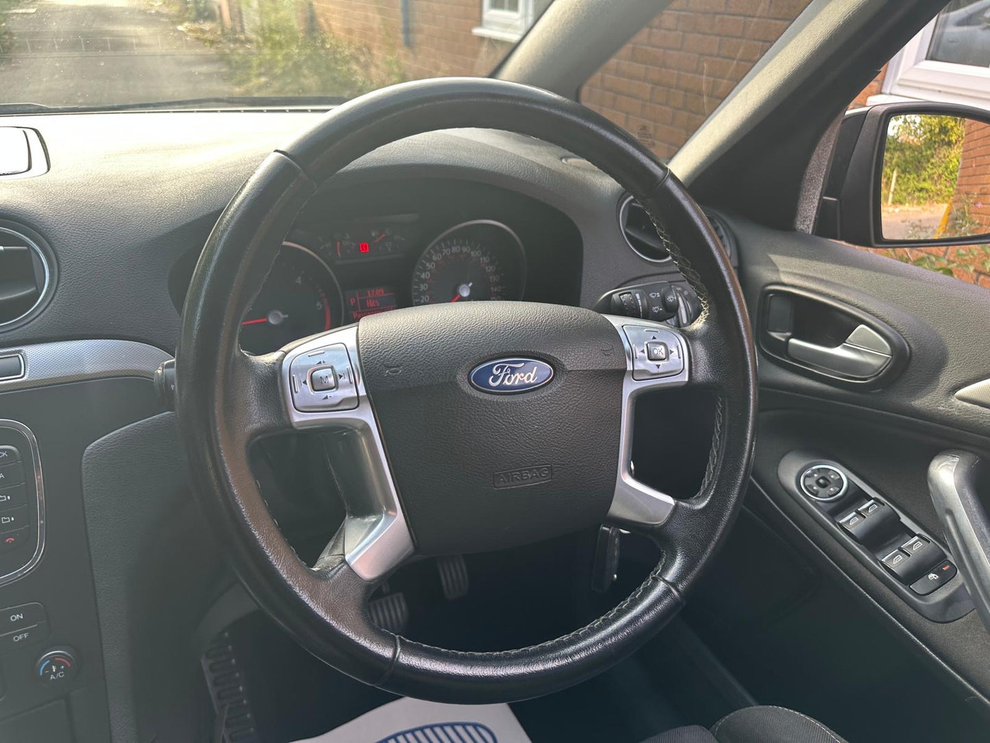 2013 Ford S-Max Zetec 2.0 TDCi Zetec MPV 5dr Diesel Powershift Euro 5 (140 ps) AUTOMATIC