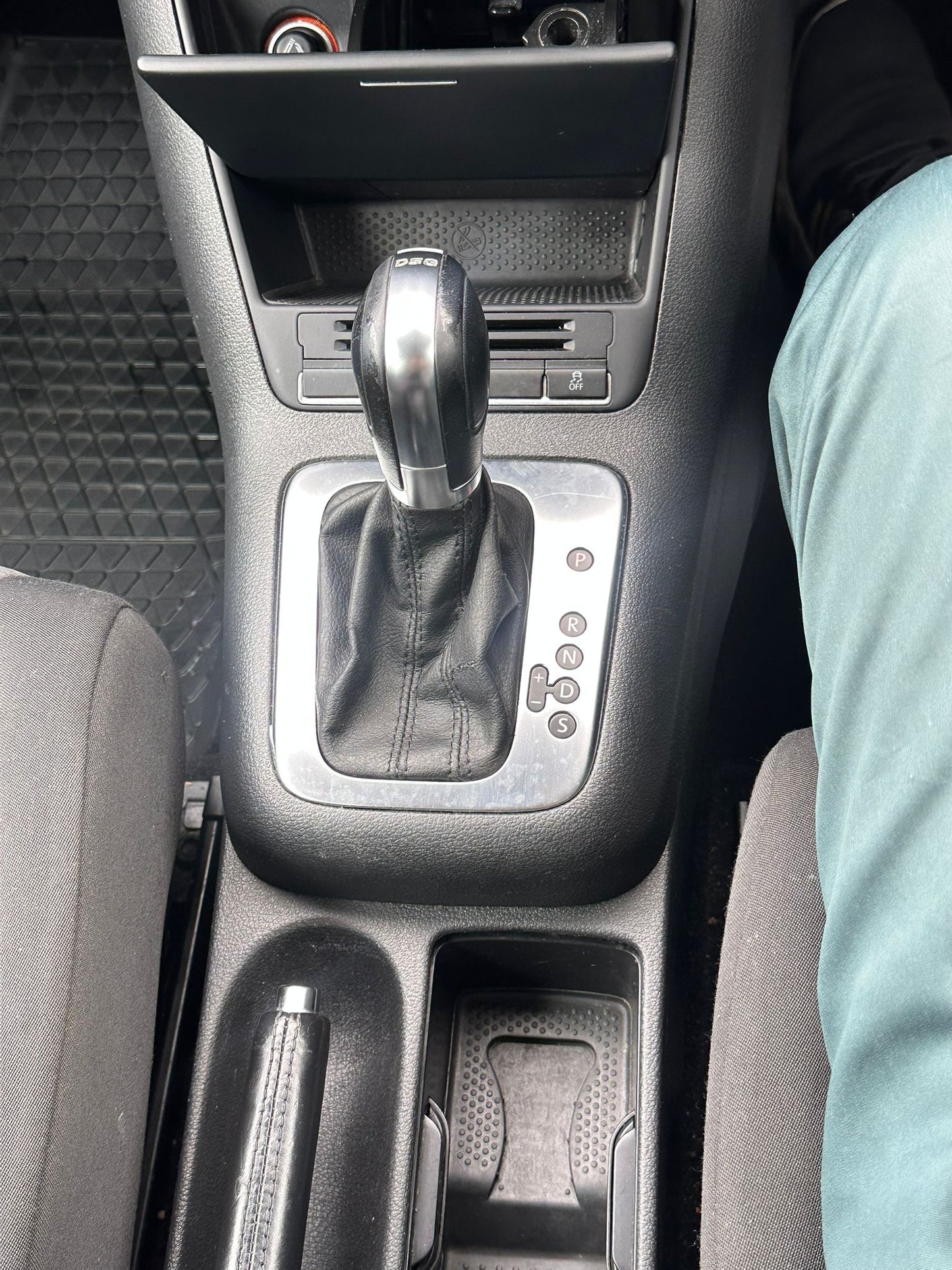 2011 Volkswagen Golf Plus SE 1.6 TDI SE Hatchback 5dr Diesel DSG Euro 5 (105 ps)