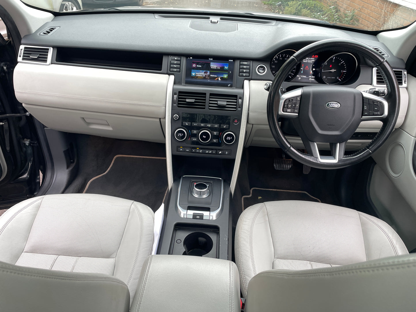 2016 Land Rover Discovery Sport HSE 2.0 TD4 HSE SUV 5dr Diesel Auto 4WD Euro 6 (s/s) (180 ps) AUTOMATIC