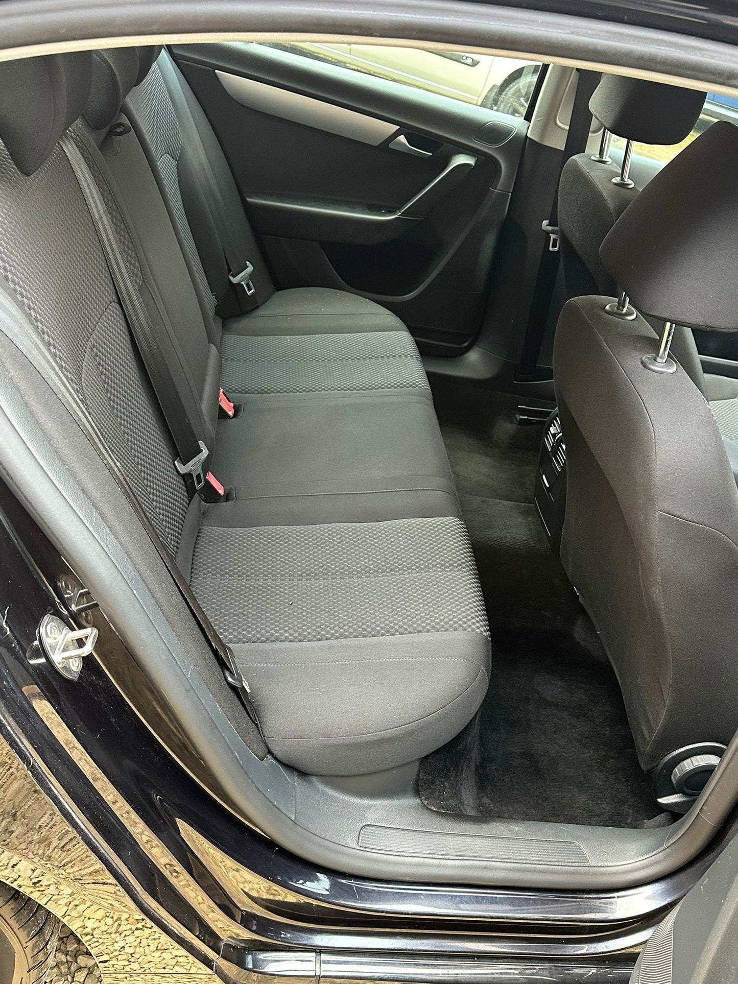 2013 Volkswagen Passat S  1.6 TDI BlueMotion Tech S Saloon 4dr Diesel Manual Euro 5 (s/s) (105 ps)