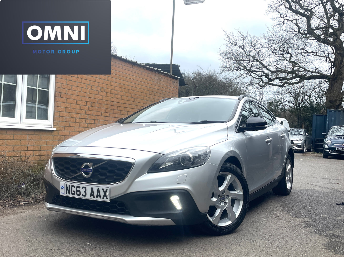 2014 Volvo V40 Cross Country Lux 1.6 D2 Lux Hatchback 5dr Diesel Powershift Euro 5 (s/s) (115 ps)