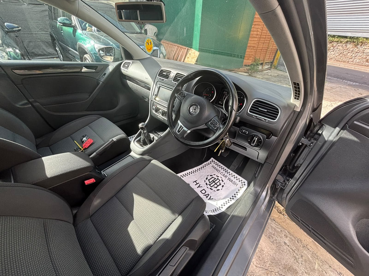 2012 Volkswagen Golf
1.6 TDI Match Euro 5 5dr