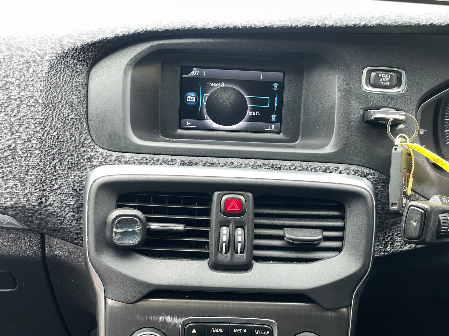 2014 Volvo V40 Cross Country Lux 1.6 D2 Lux Hatchback 5dr Diesel Powershift Euro 5 (s/s) (115 ps)