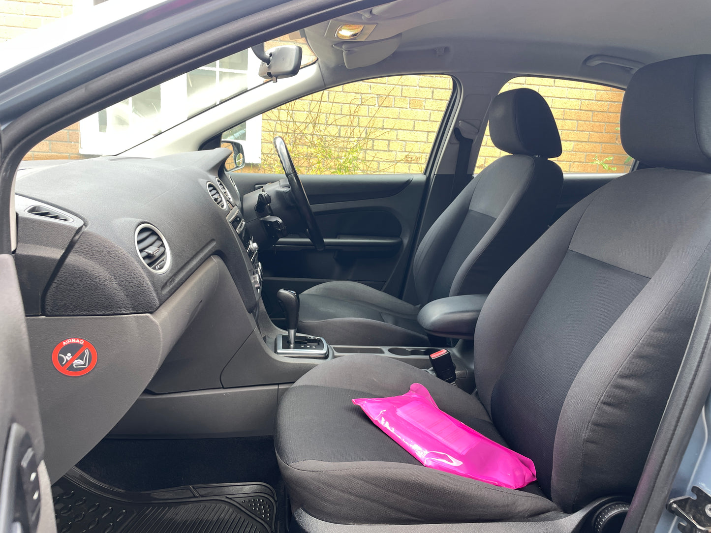 2005 Ford Focus Zetec Climate 1.6 Zetec Climate Hatchback 5dr Petrol Automatic (184 g/km, 99 bhp)