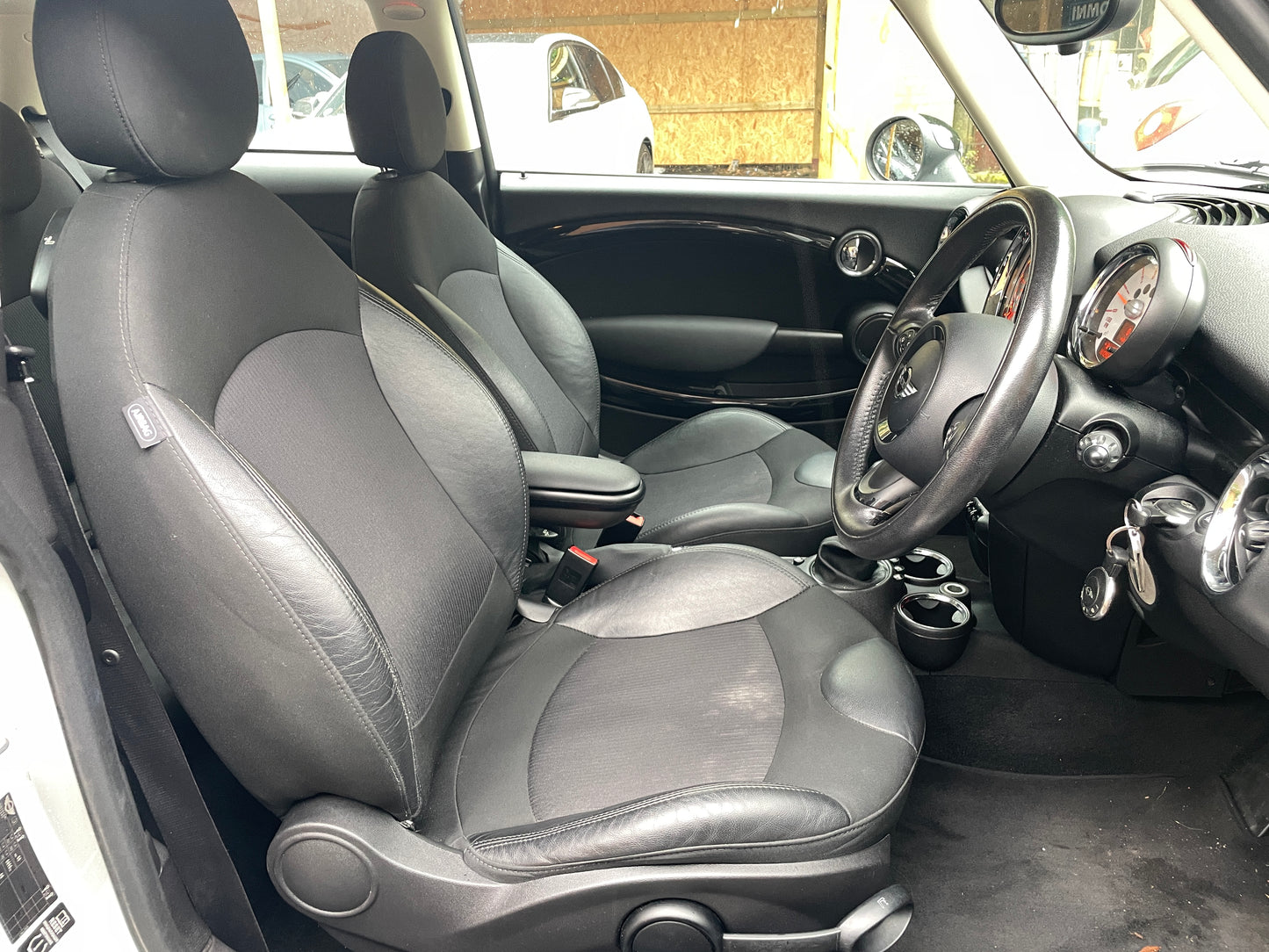 2012 MINI Hatch Cooper D 2.0 Cooper D Hatchback 3dr Diesel Auto Euro 5 (112 ps)