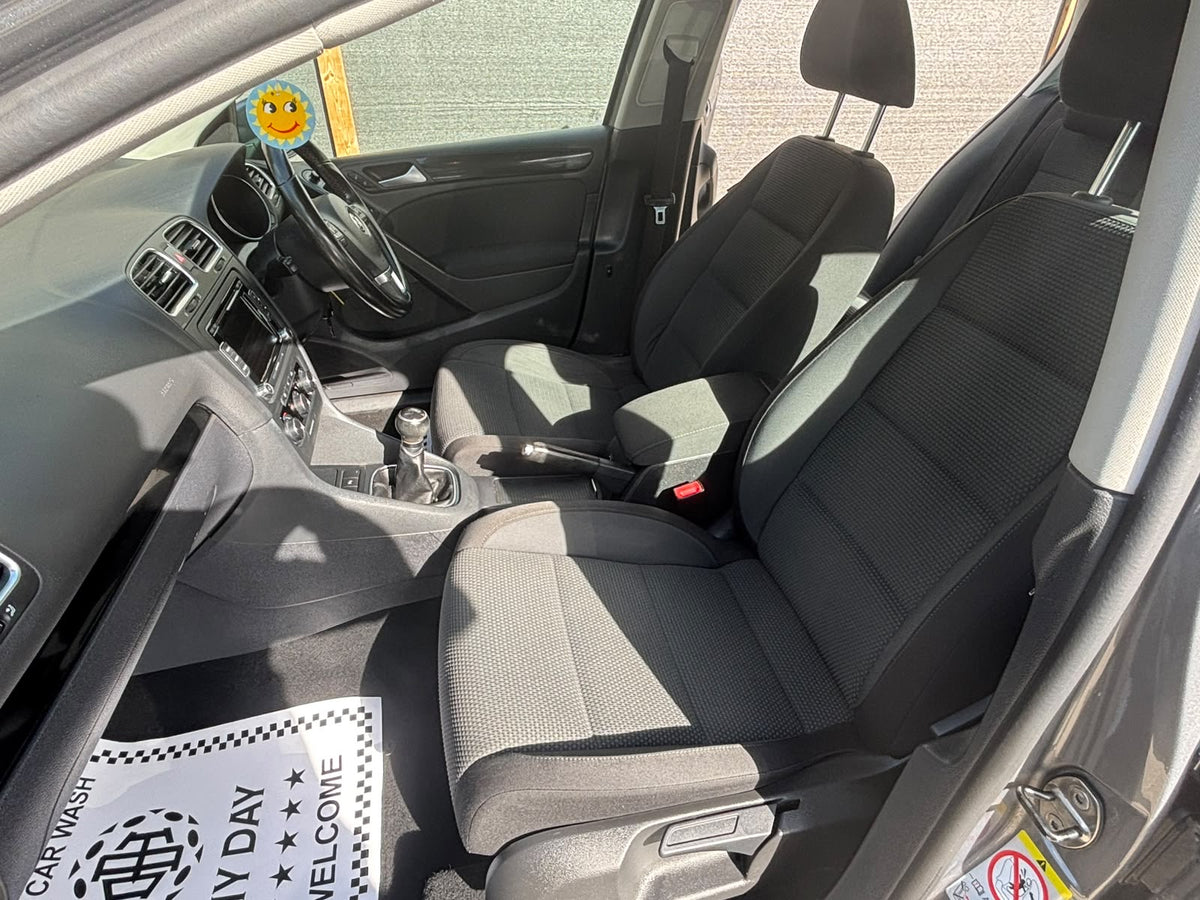 2012 Volkswagen Golf
1.6 TDI Match Euro 5 5dr