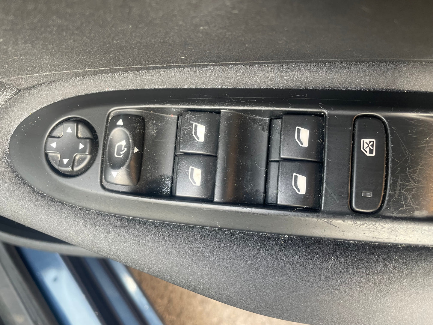 2012 Citroen C4 VTR+ 1.6 e-HDi Airdream VTR+ Hatchback 5dr Diesel EGS6 Euro 5 (s/s) (110 ps)