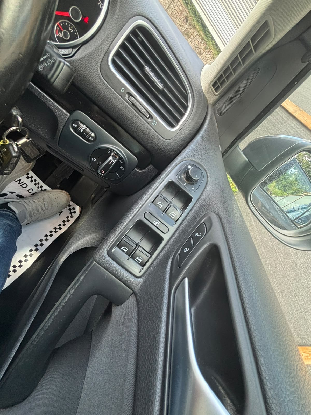 2012 Volkswagen Golf
1.6 TDI Match Euro 5 5dr