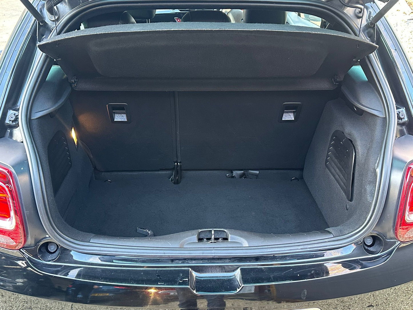 2016 DS AUTOMOBILES DS 3 Prestige 1.2 PureTech Prestige Hatchback 3dr Petrol EAT6 Euro 6 (s/s) (110 ps)