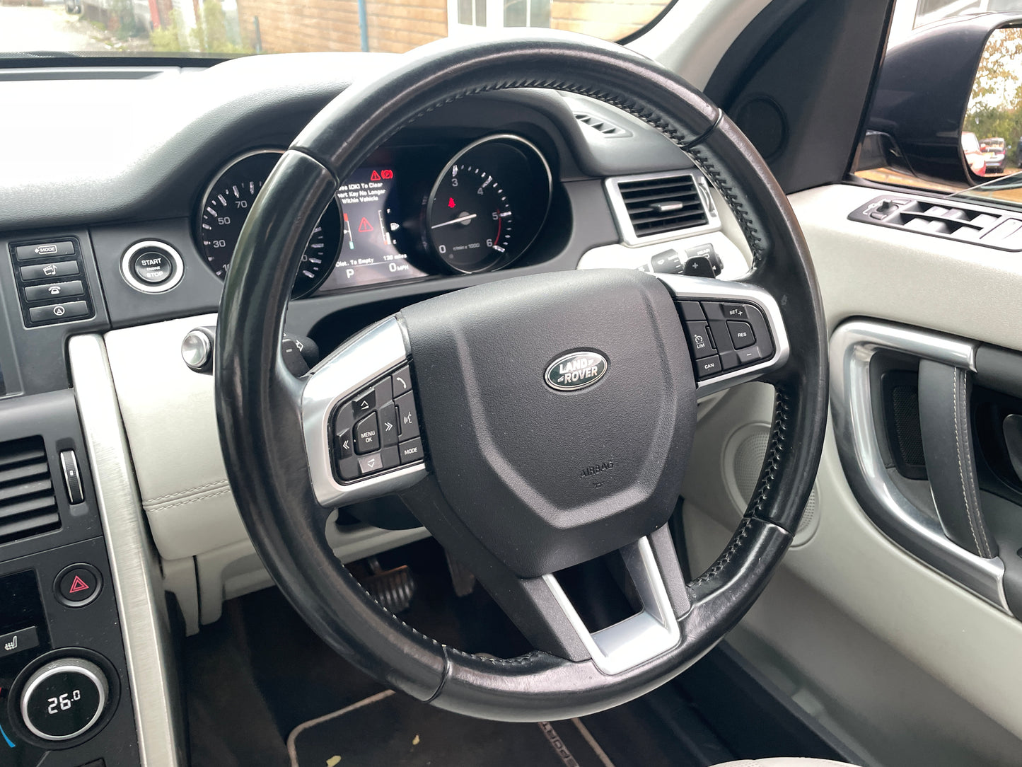 2016 Land Rover Discovery Sport HSE 2.0 TD4 HSE SUV 5dr Diesel Auto 4WD Euro 6 (s/s) (180 ps) AUTOMATIC