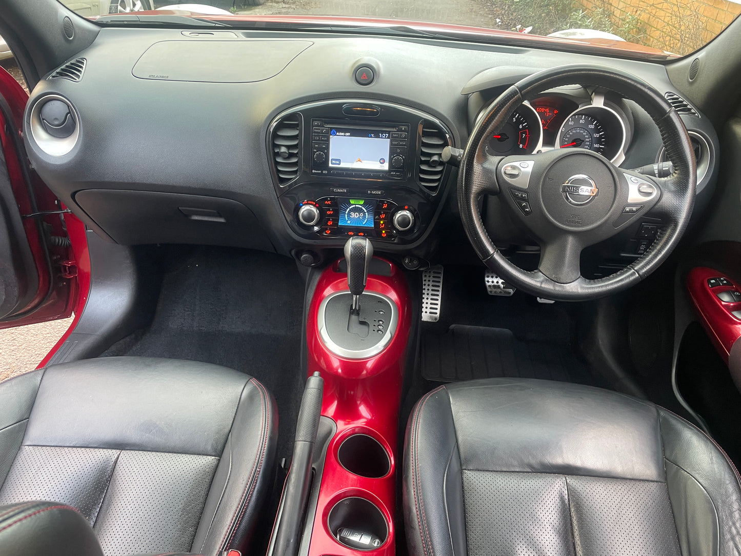 2011 Nissan Juke Tekna 1.6 DIG-T Tekna SUV 5dr Petrol CVT 4WD Euro 5 (190 ps)