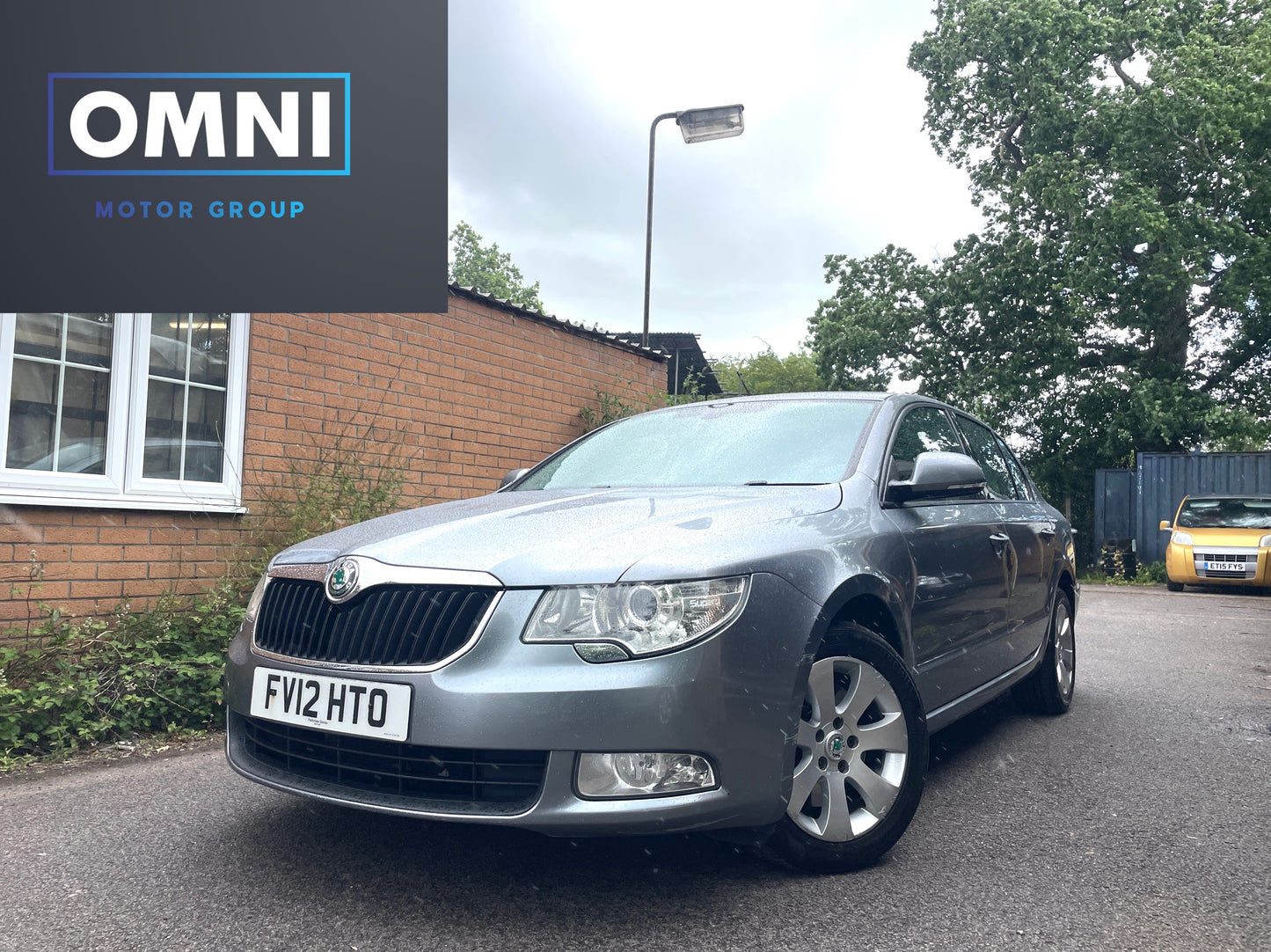 2012 Skoda Superb S 2.0 TDI S Hatchback 5dr Diesel DSG Euro 5 (140 ps)
