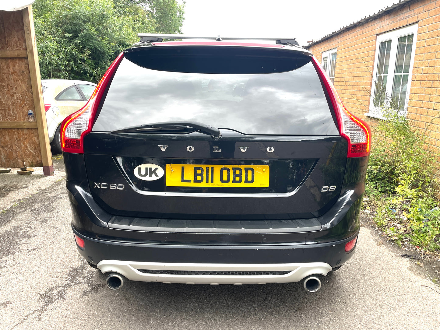 2011 Volvo XC60 R-Design 2.0 D3 R-Design SUV 5dr Diesel Geartronic Euro 5 (163 ps)