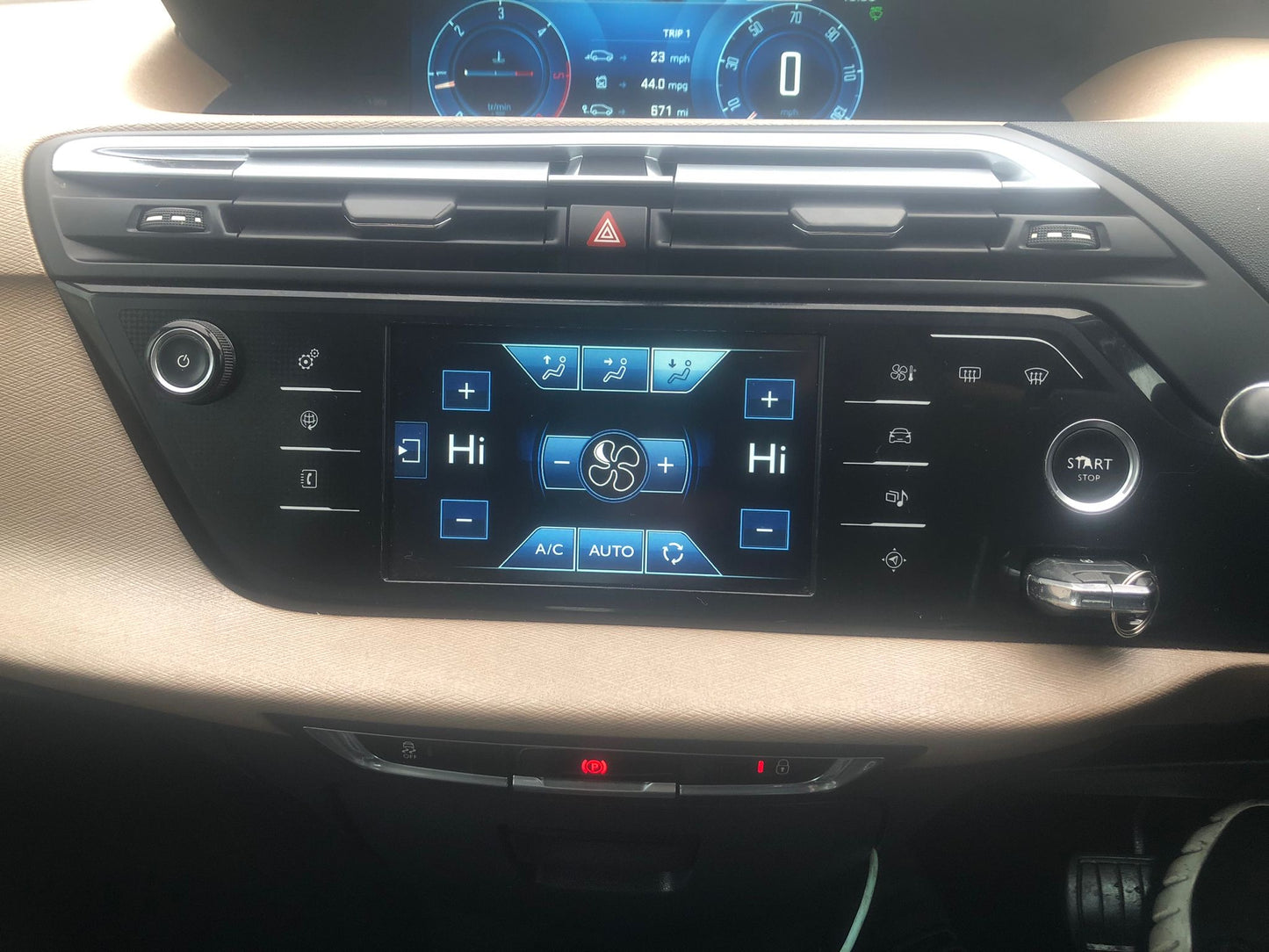 2016 Citroen Grand C4 Picasso Exclusive 2.0 BlueHDi Exclusive MPV 5dr Diesel EAT6 Euro 6 (s/s) (150 ps) AUTOMATIC