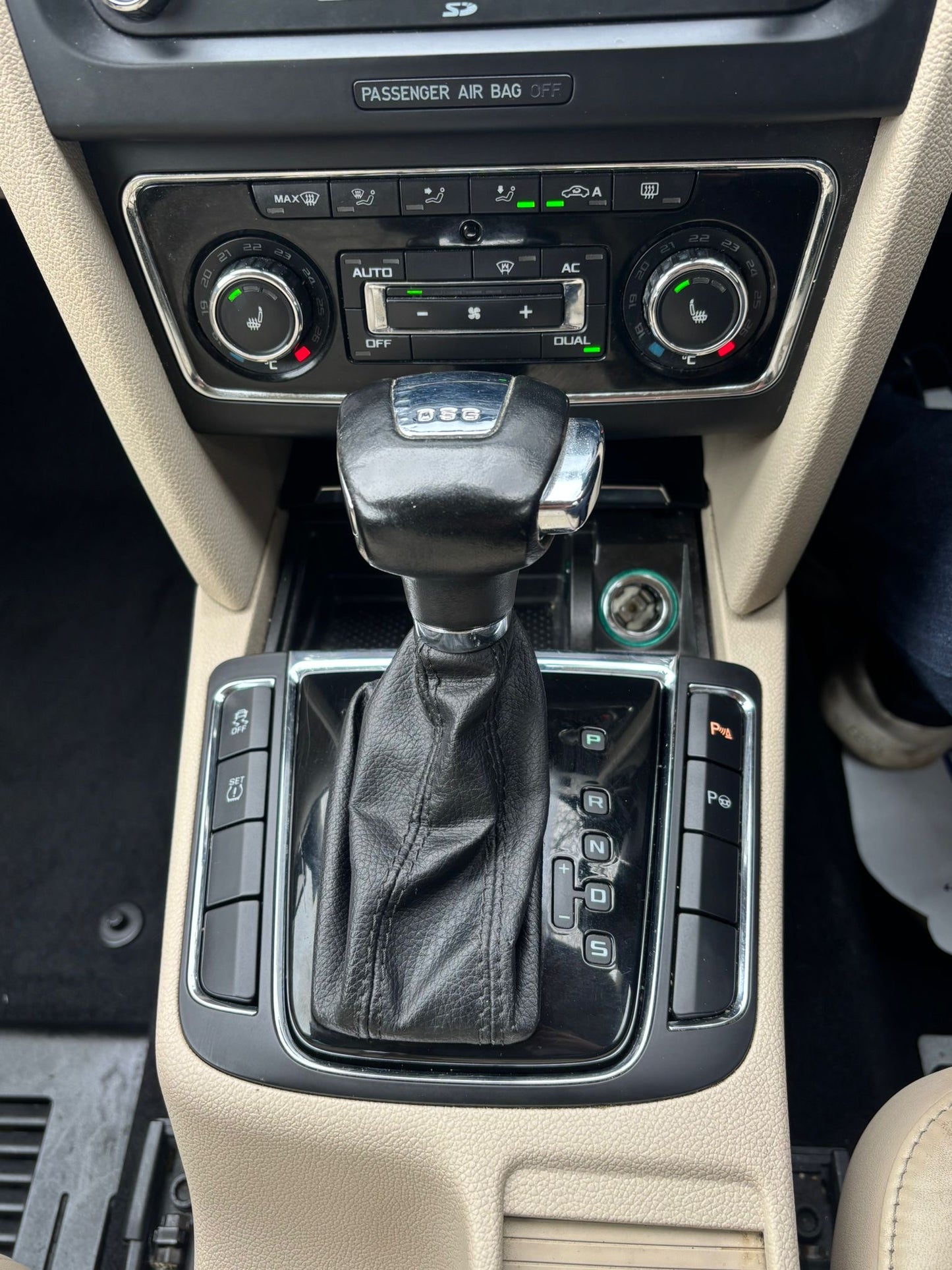 2011 Skoda Superb Elegance 1.8 TSI Elegance Estate 5dr Petrol DSG Euro 5 (160 ps)