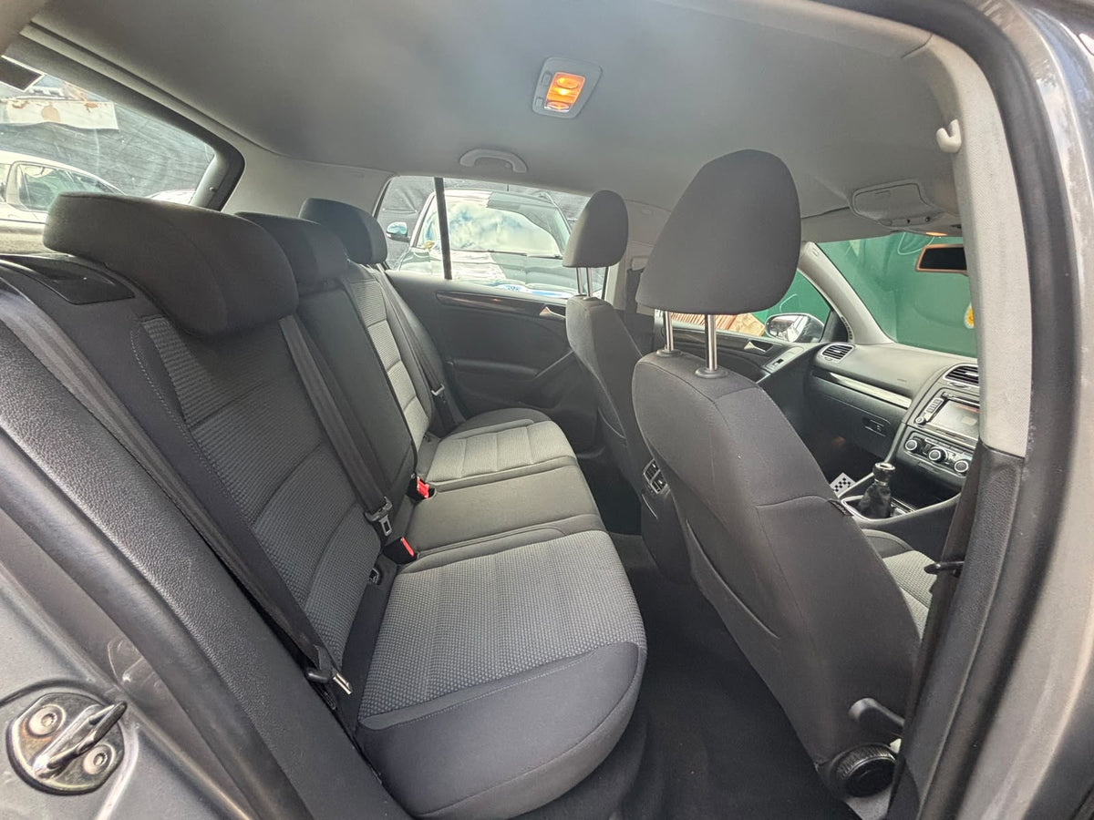 2012 Volkswagen Golf
1.6 TDI Match Euro 5 5dr