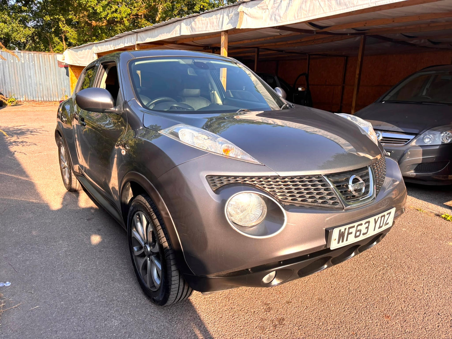 2014 Nissan Juke Tekna 1.6 DIG-T Tekna SUV 5dr Petrol CVT 4WD Euro 5 (190 ps)