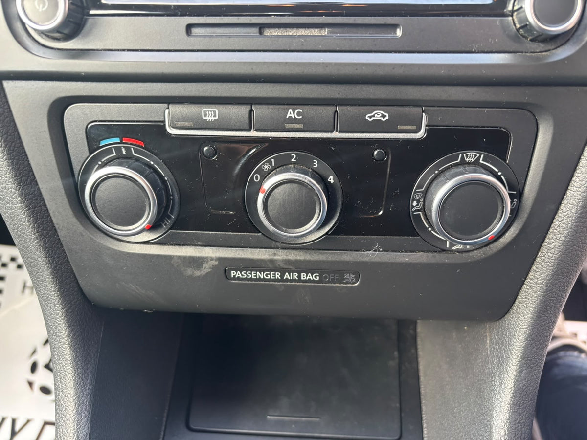 2012 Volkswagen Golf
1.6 TDI Match Euro 5 5dr