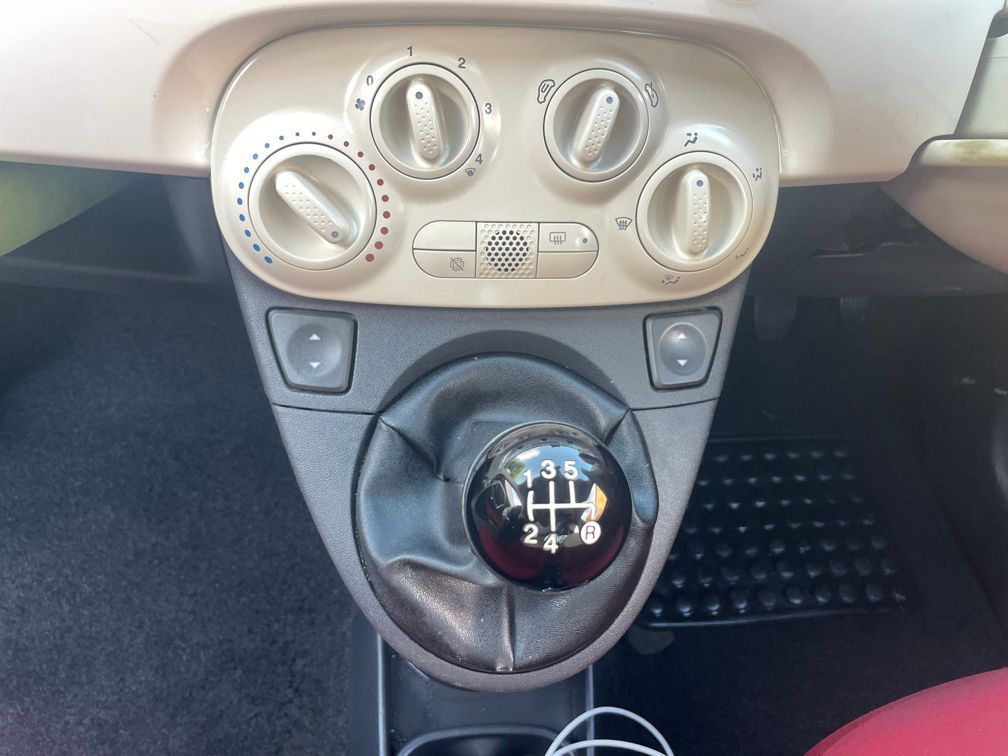 2011 Fiat 500 Pop 1.2 Pop Hatchback 3dr Petrol Manual Euro 5 (s/s) (69 bhp)