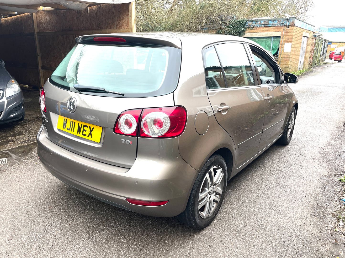 2011 Volkswagen Golf Plus SE
1.6 TDI SE Hatchback 5dr Diesel DSG Euro 5 (105 ps)