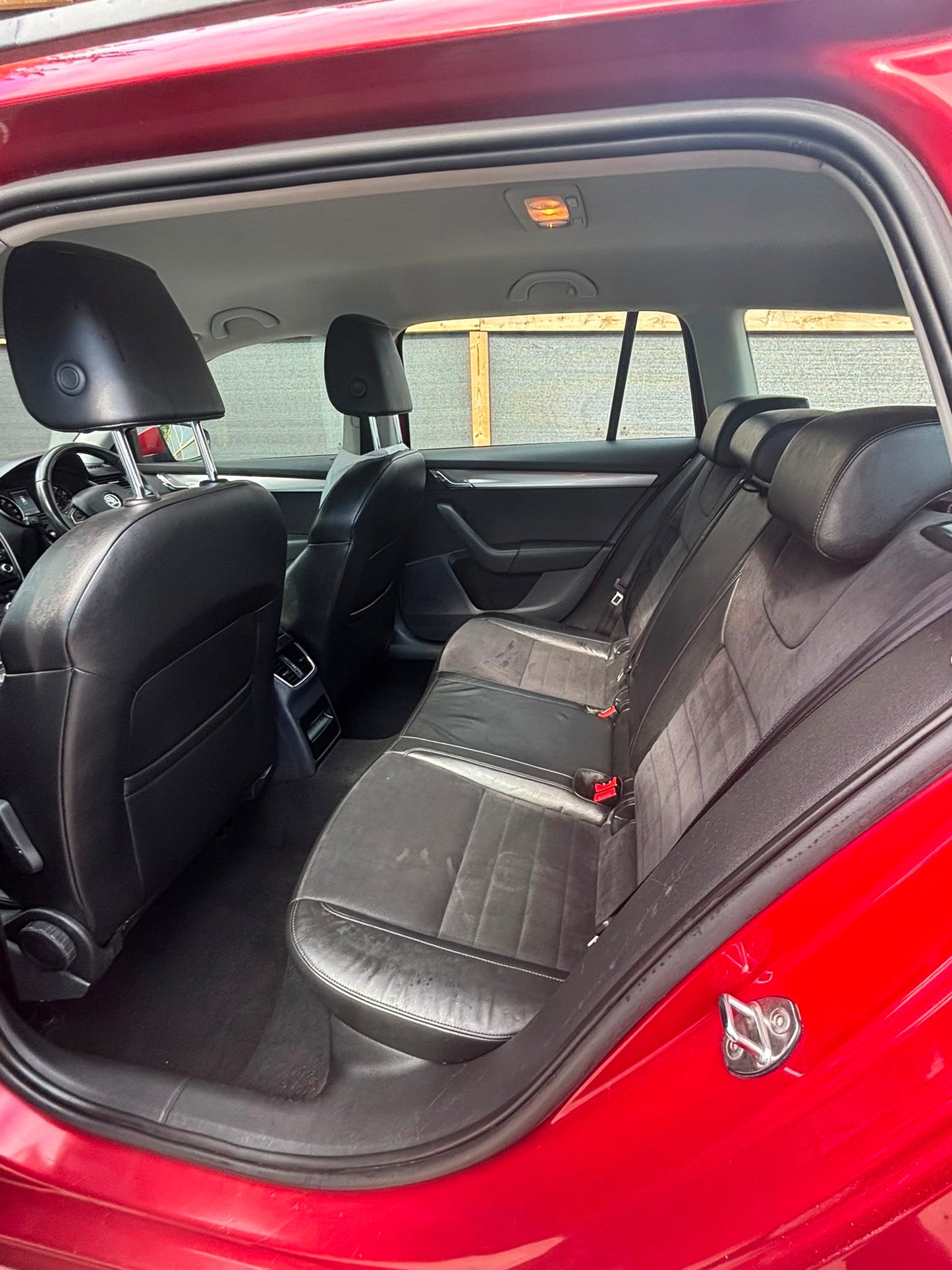2014 Skoda Octavia
1.6 TDI Elegance DSG Euro 5 (S/s) 5dr