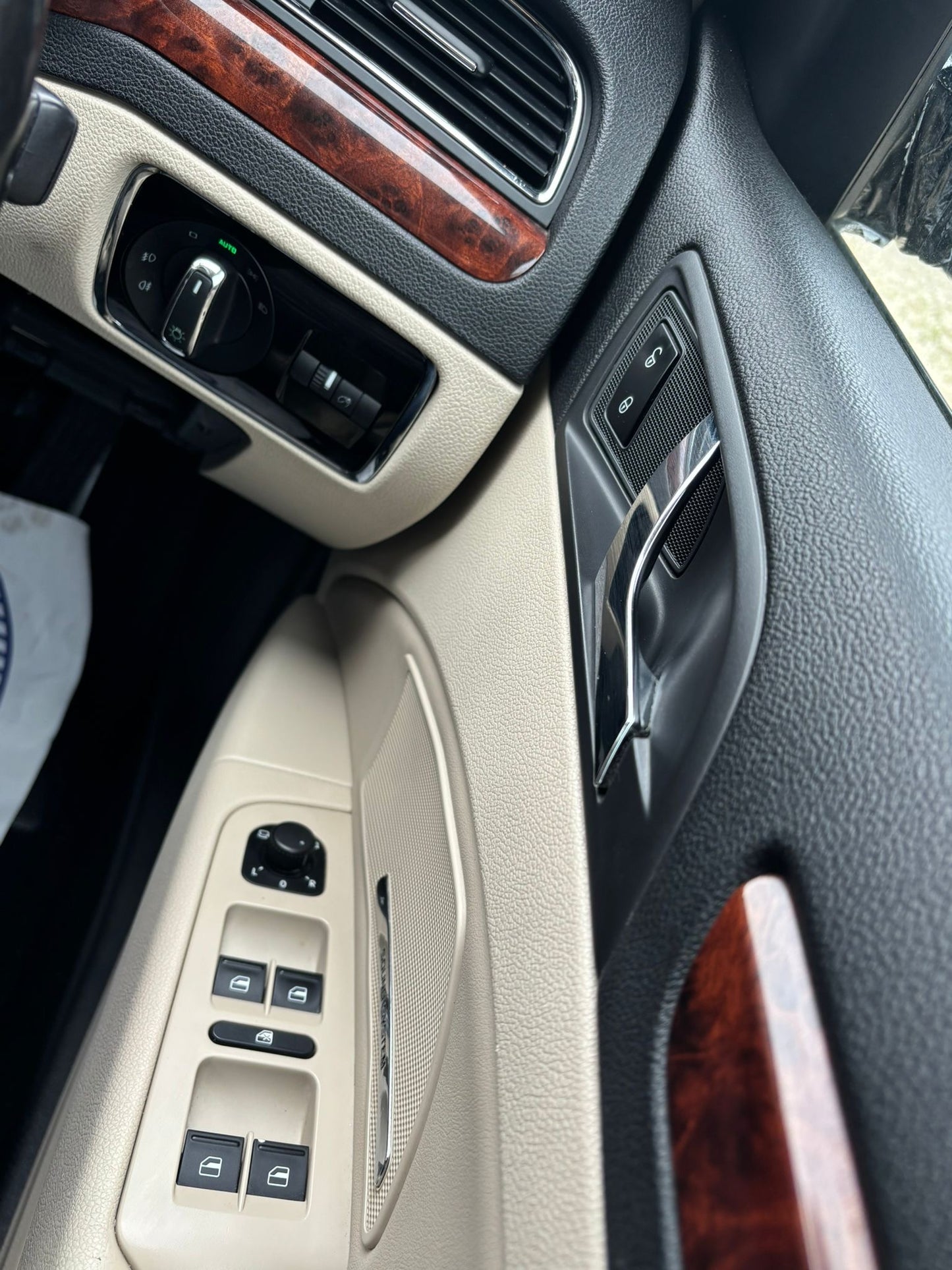 2011 Skoda Superb Elegance 1.8 TSI Elegance Estate 5dr Petrol DSG Euro 5 (160 ps)