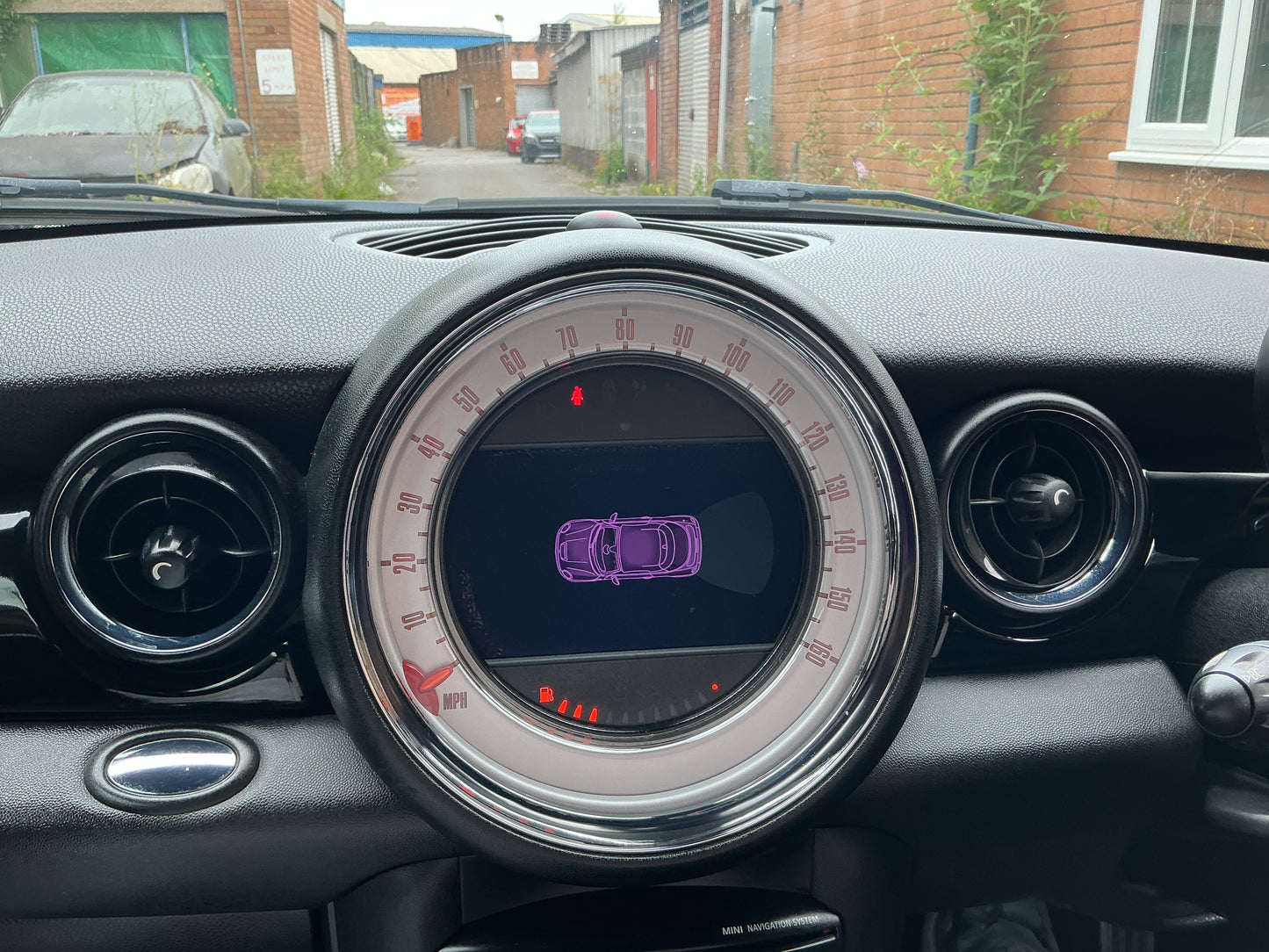 2011 MINI Coupe Cooper SD 
2.0 Cooper SD Coupe 2dr Diesel Auto Euro 5 (143 ps)