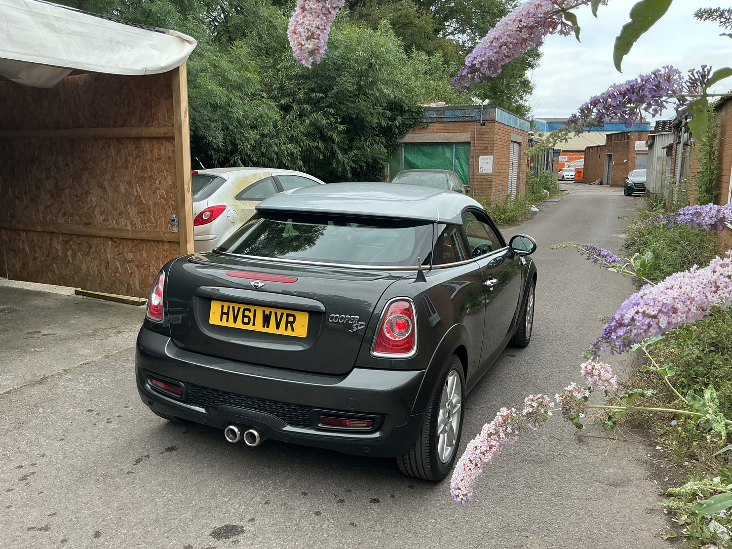 2011 MINI Coupe Cooper SD 
2.0 Cooper SD Coupe 2dr Diesel Auto Euro 5 (143 ps)