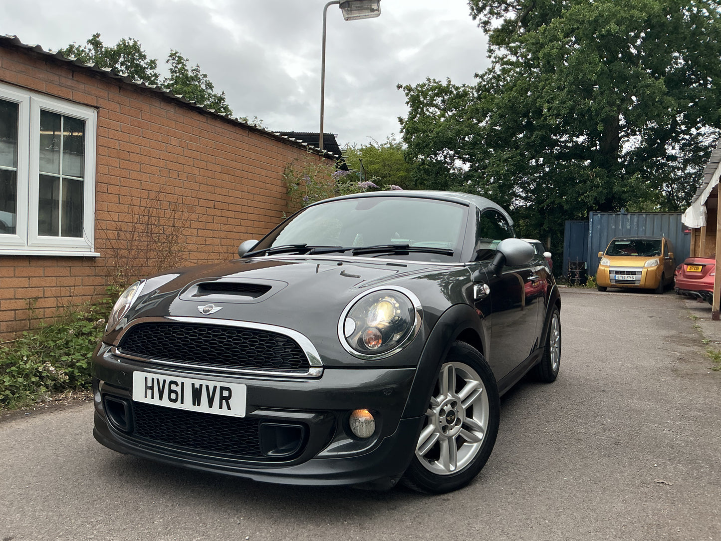 2011 MINI Coupe Cooper SD 
2.0 Cooper SD Coupe 2dr Diesel Auto Euro 5 (143 ps)