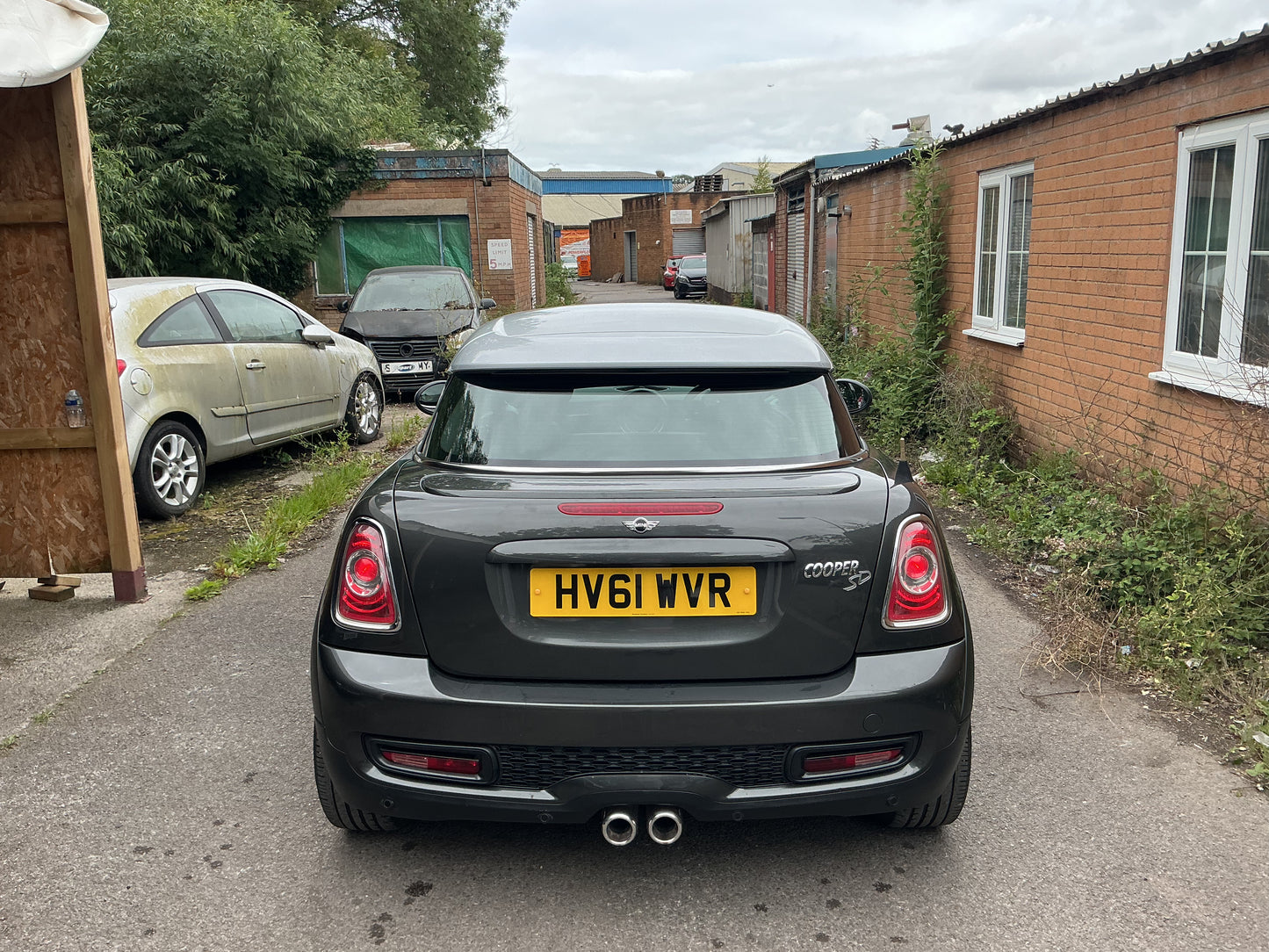 2011 MINI Coupe Cooper SD 
2.0 Cooper SD Coupe 2dr Diesel Auto Euro 5 (143 ps)